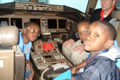 kids-in-cockpit